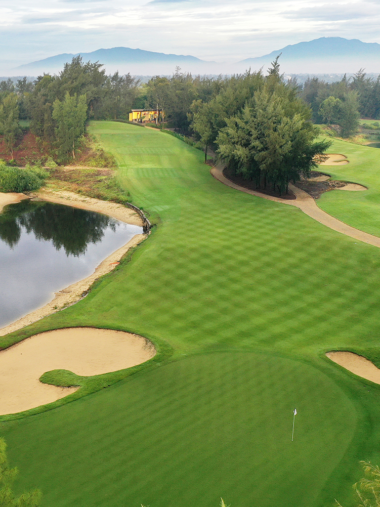 World class golf experience in Central Coast 