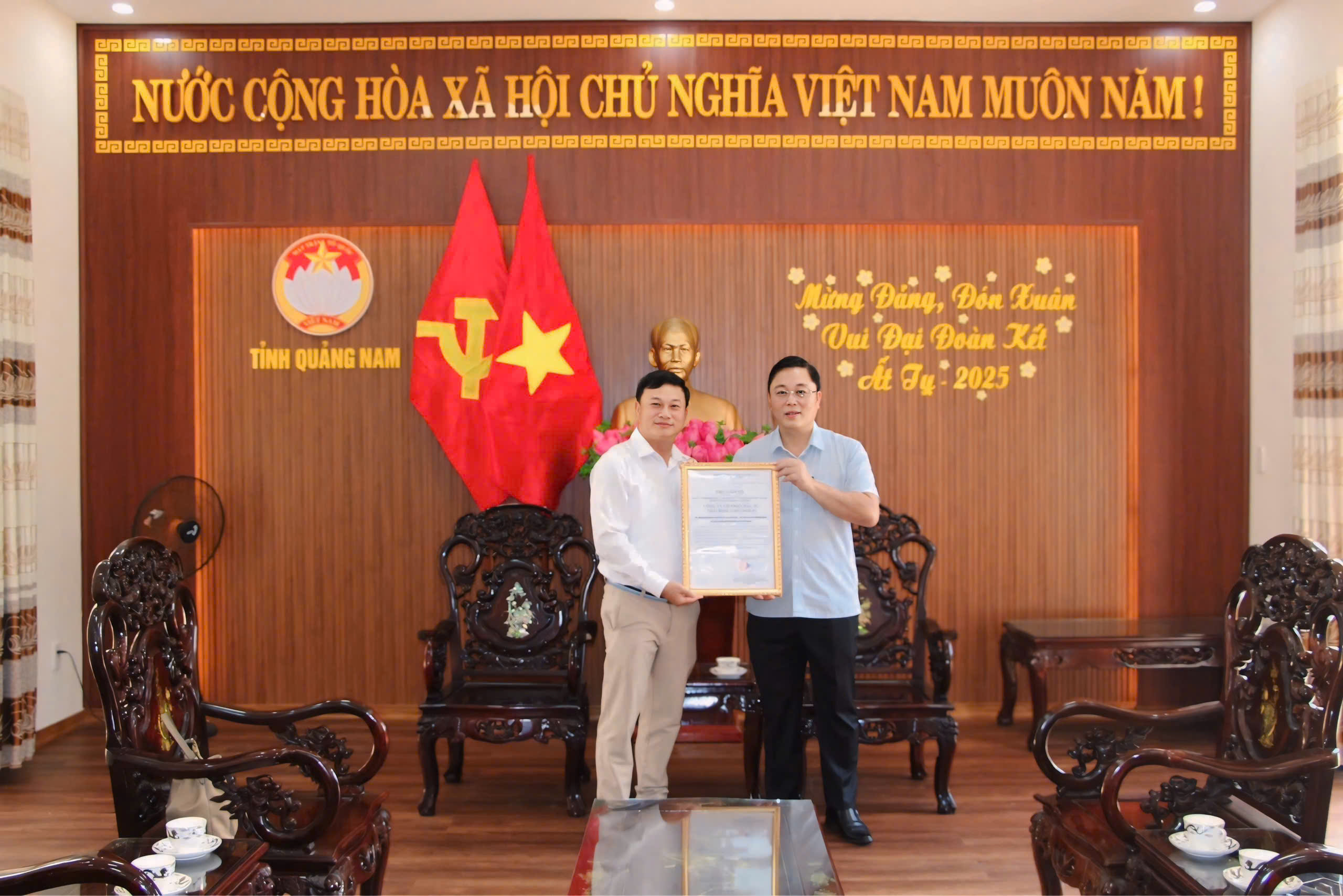 MONTGOMERIE LINKS ĐỒNG HÀNH CÙNG CHƯƠNG TRÌNH XÓA NHÀ TẠM, NHÀ DỘT NÁT TỈNH QUẢNG NAM